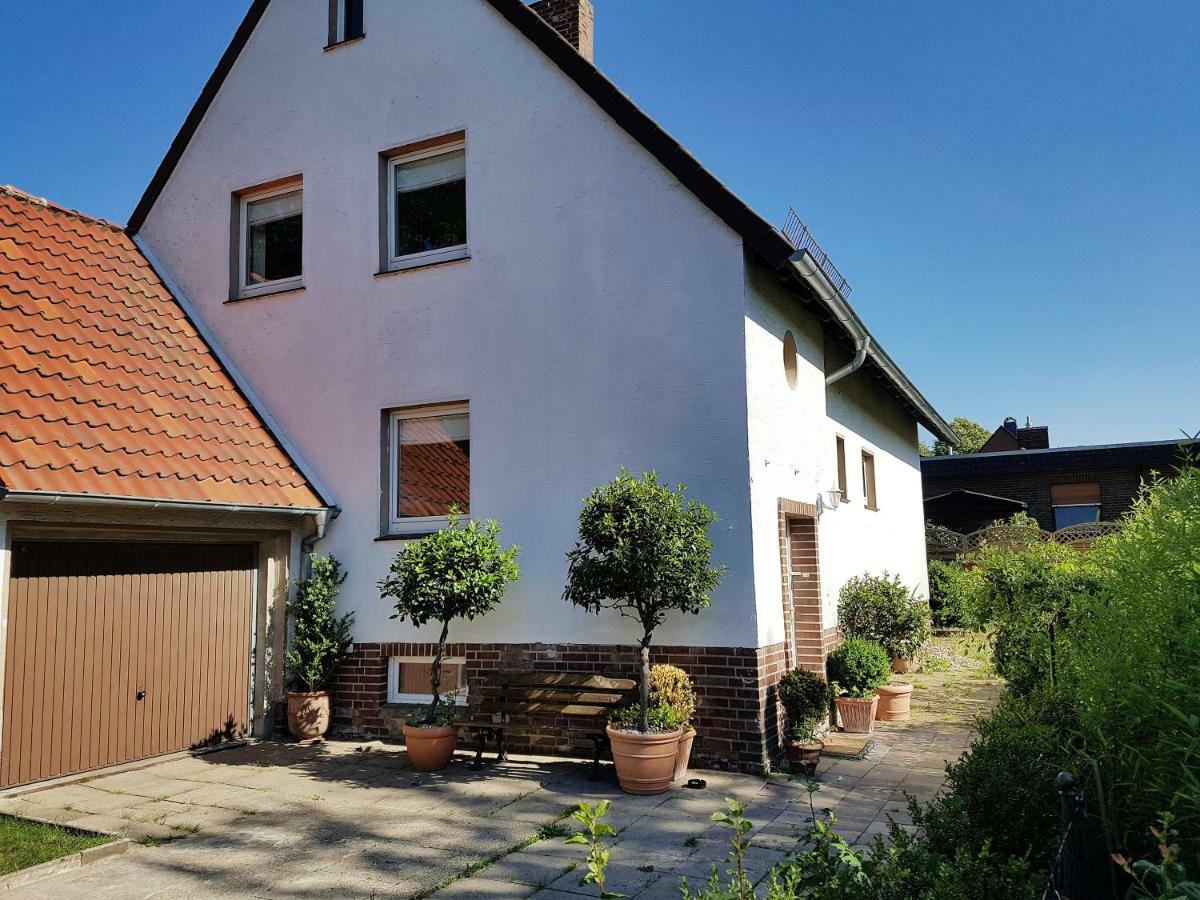 Apartment Am Park Lehrte Exterior foto